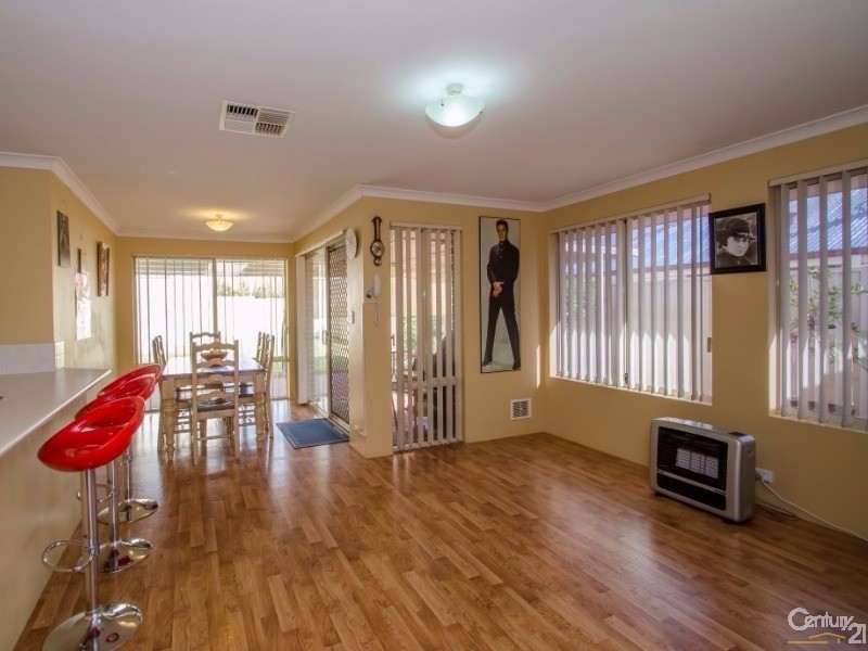 16 Pembroke, College Grove WA 6230