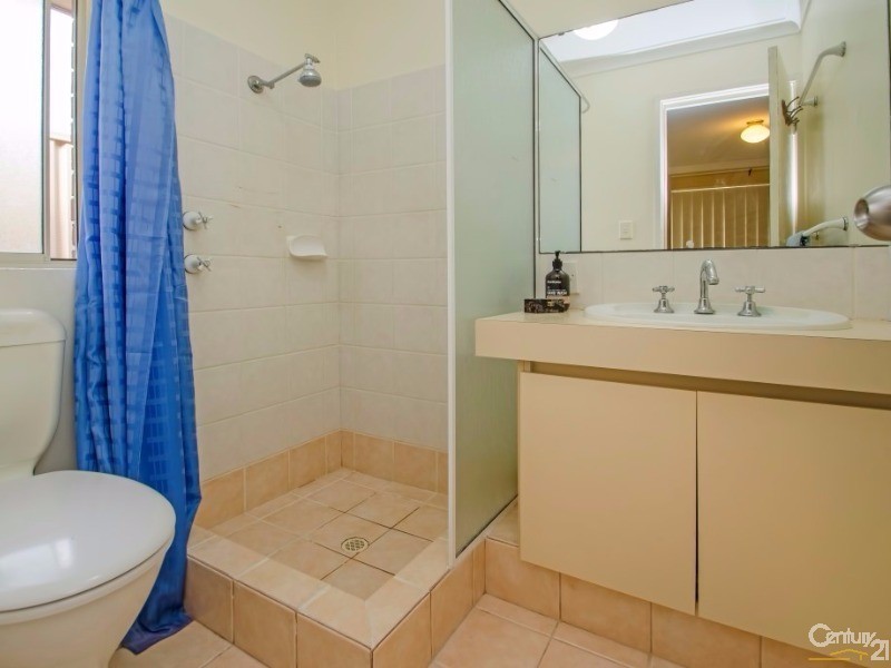 16 Pembroke, College Grove WA 6230