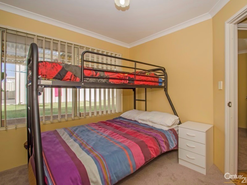 16 Pembroke, College Grove WA 6230