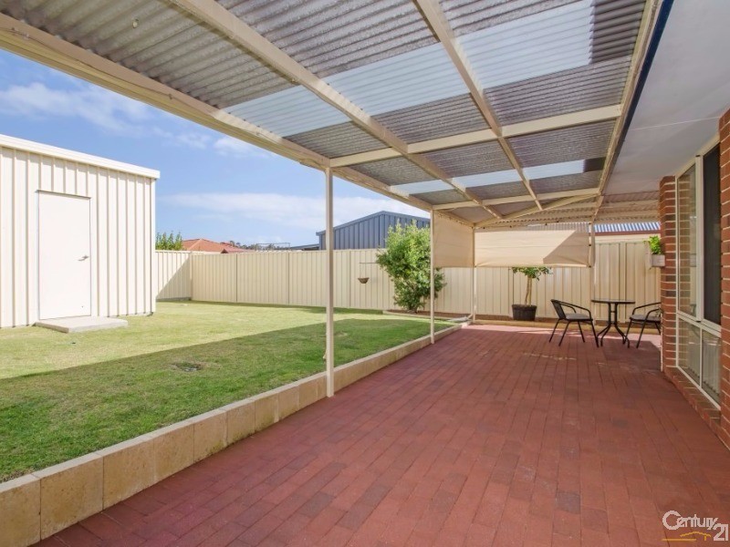 16 Pembroke, College Grove WA 6230