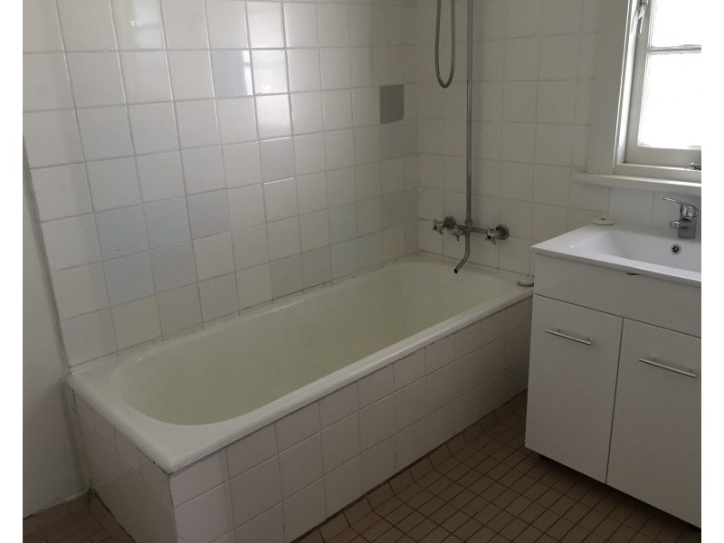 16 Bright Street, Carey Park WA 6230