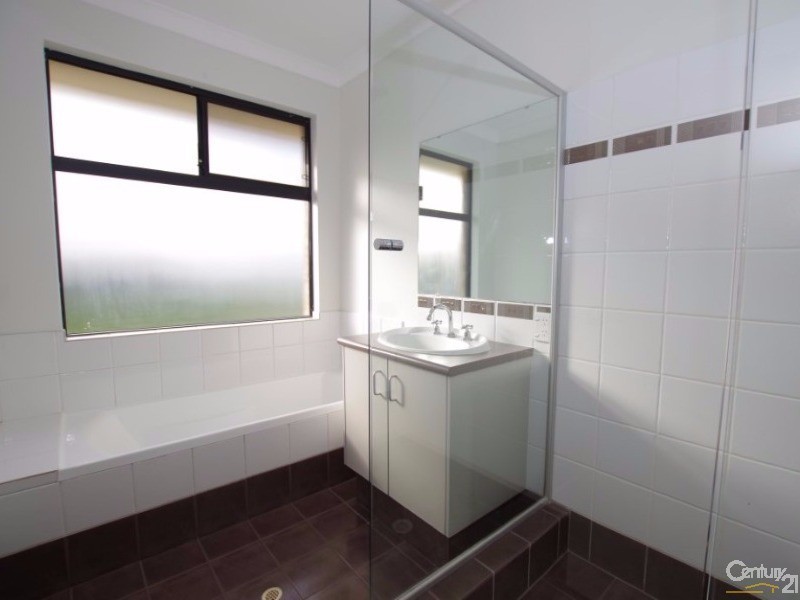 14 Robinia Rise, Collie WA 6225