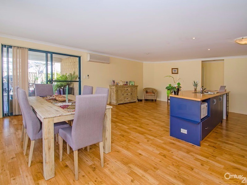 33 Lawson Road, Dalyellup WA 6230