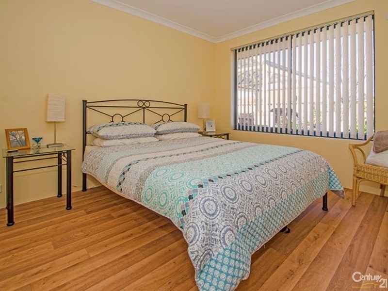 33 Lawson Road, Dalyellup WA 6230
