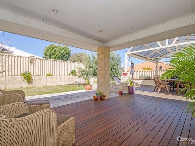 33 Lawson Road, Dalyellup WA 6230
