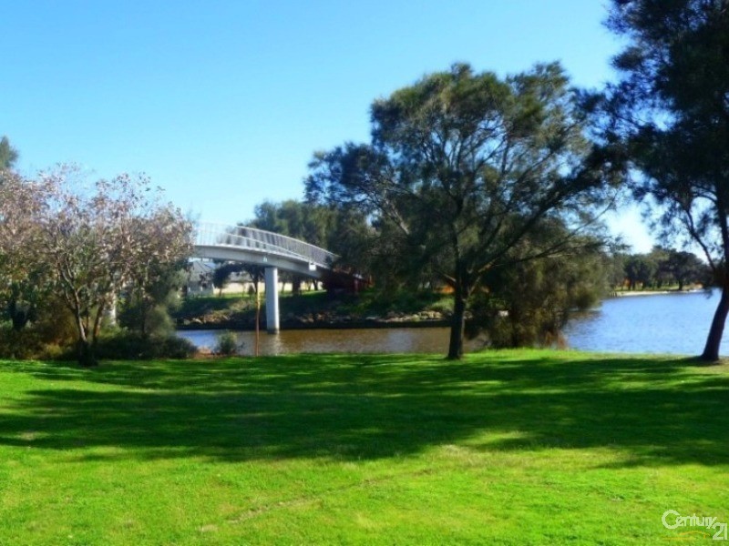 25 Lucy Victoria Avenue, Australind WA 6233