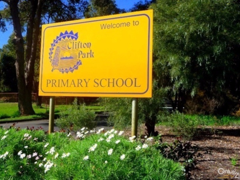 25 Lucy Victoria Avenue, Australind WA 6233