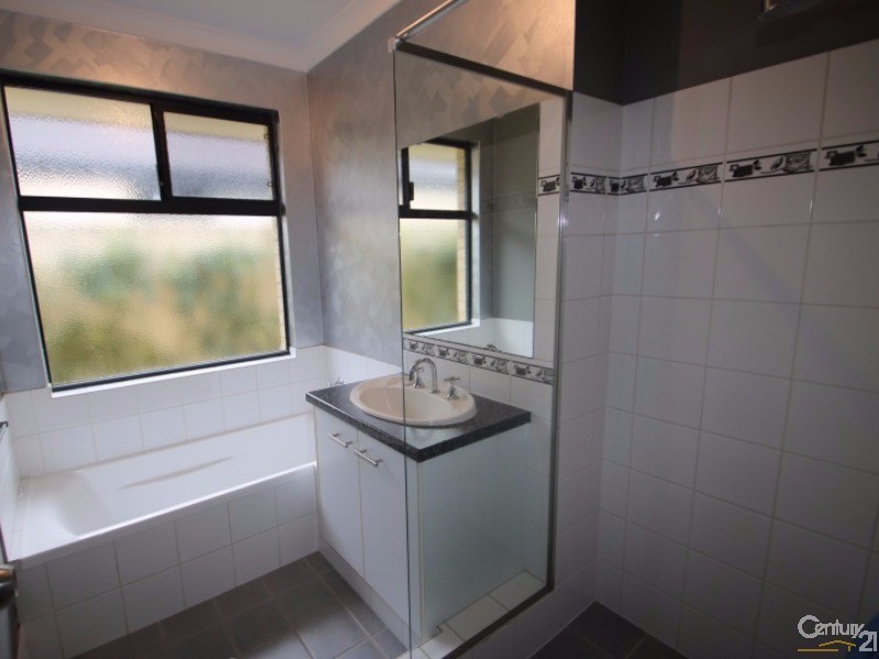 7 Mulga Road, Glen Iris WA 6230