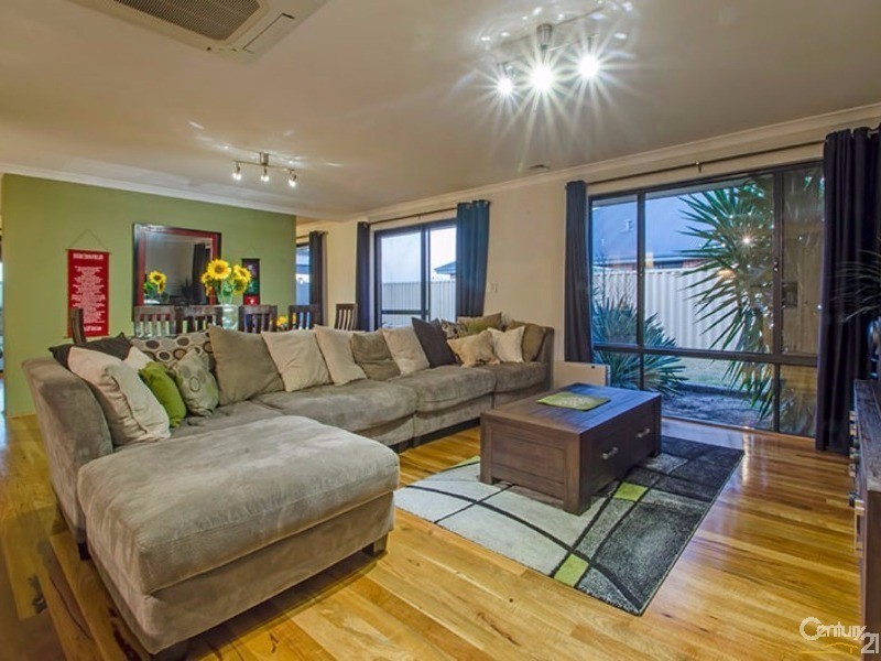 5 Jindalee Way, Millbridge WA 6232
