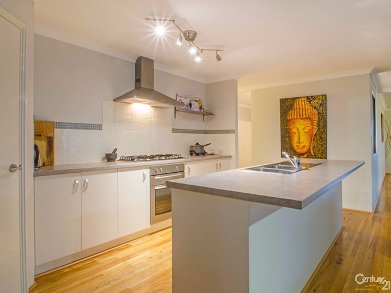 5 Jindalee Way, Millbridge WA 6232