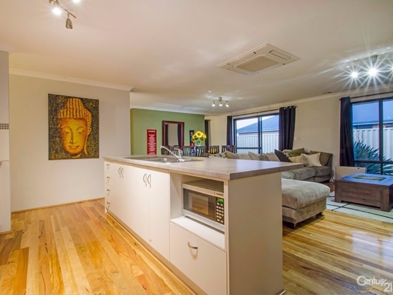 5 Jindalee Way, Millbridge WA 6232
