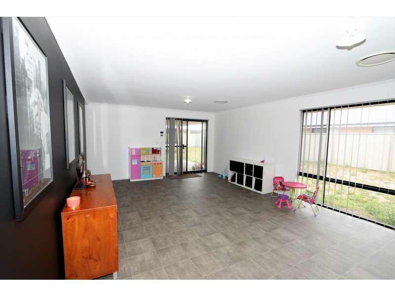 16 Citrine Street, Australind WA 6233