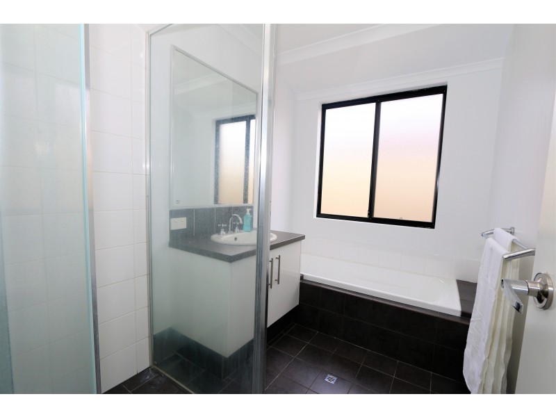 16 Citrine Street, Australind WA 6233