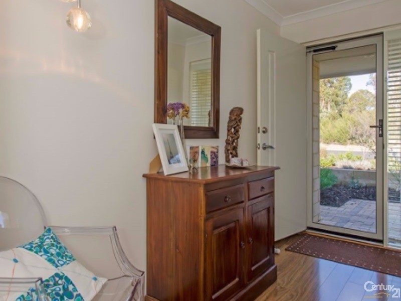 52 Somerville Drive, College Grove WA 6230