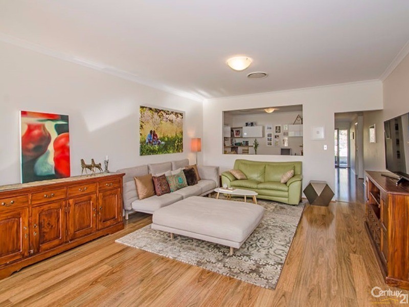 52 Somerville Drive, College Grove WA 6230