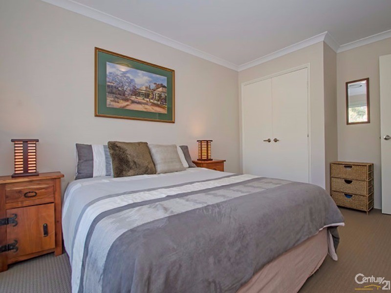 52 Somerville Drive, College Grove WA 6230