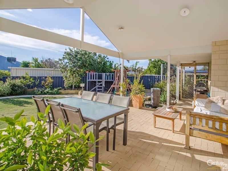 52 Somerville Drive, College Grove WA 6230