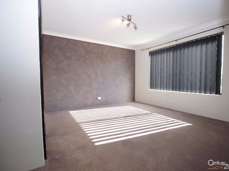 64 Murtin Road, Dalyellup WA 6230