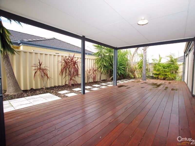 64 Murtin Road, Dalyellup WA 6230