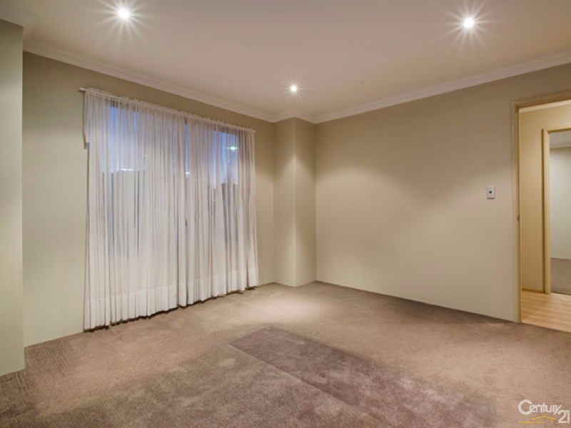 33 Biesiot Street, Carey Park WA 6230