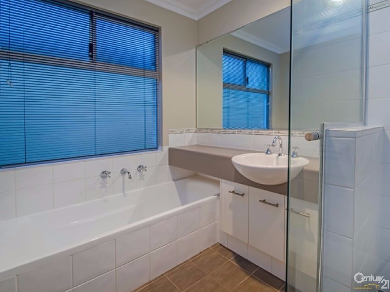 33 Biesiot Street, Carey Park WA 6230