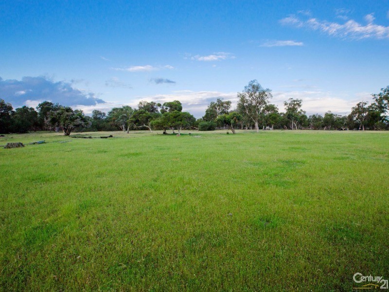 657 Downs Road, Capel WA 6271