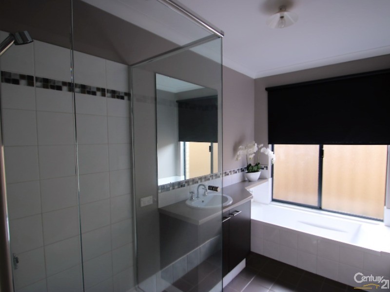 24 Hotham Way, Eaton WA 6232