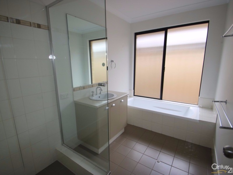 26 Claymore Loop, Dalyellup WA 6230