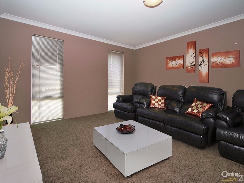 45 Swan Avenue, Millbridge WA 6232