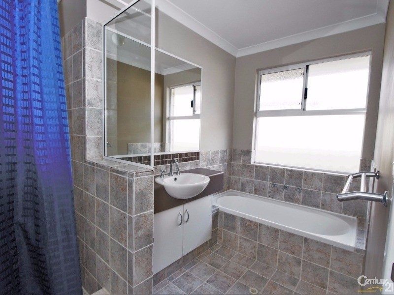 45 Swan Avenue, Millbridge WA 6232