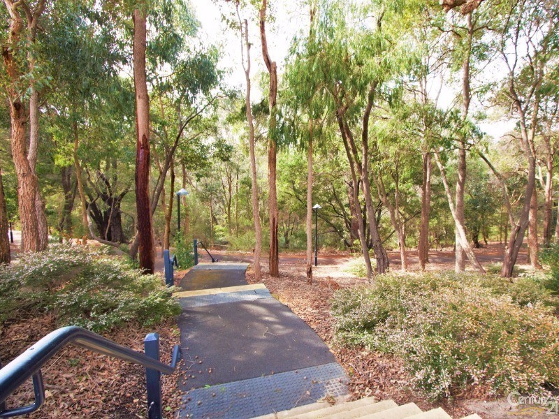 45 Swan Avenue, Millbridge WA 6232