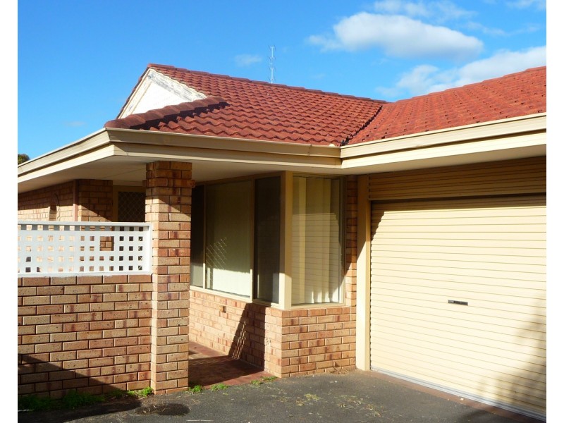 2/34 Lockwood Crescent, Withers WA 6230