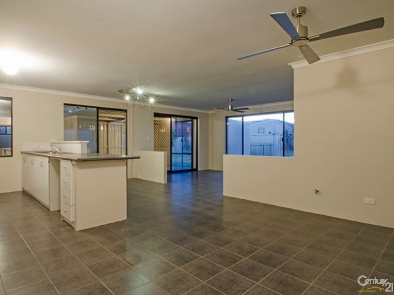 15 Cleveland Bay Avenue, Eaton WA 6232