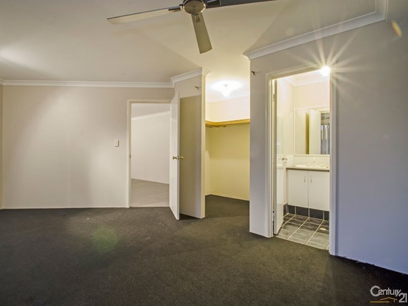 15 Cleveland Bay Avenue, Eaton WA 6232