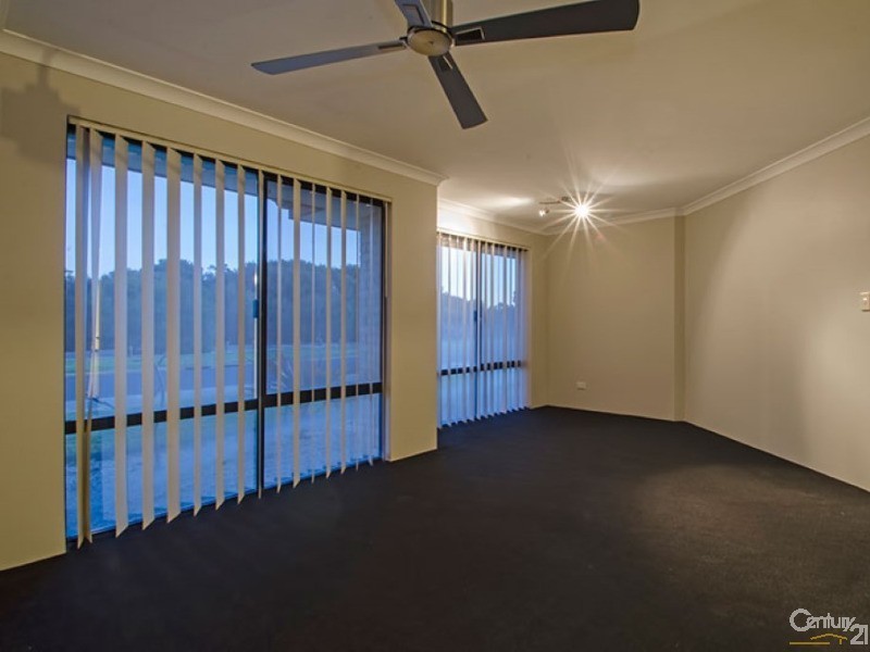 15 Cleveland Bay Avenue, Eaton WA 6232