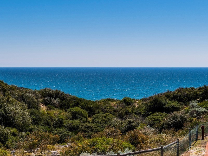 325 Norton Promenade, Dalyellup WA 6230