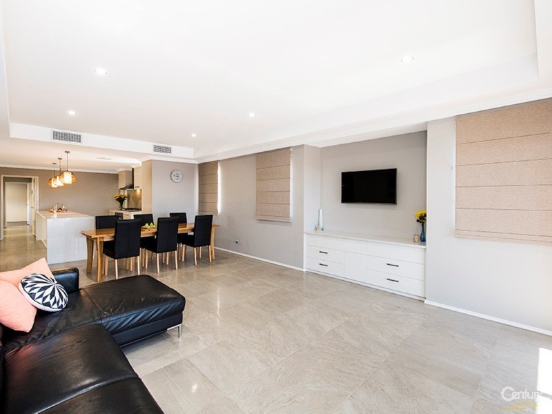 325 Norton Promenade, Dalyellup WA 6230