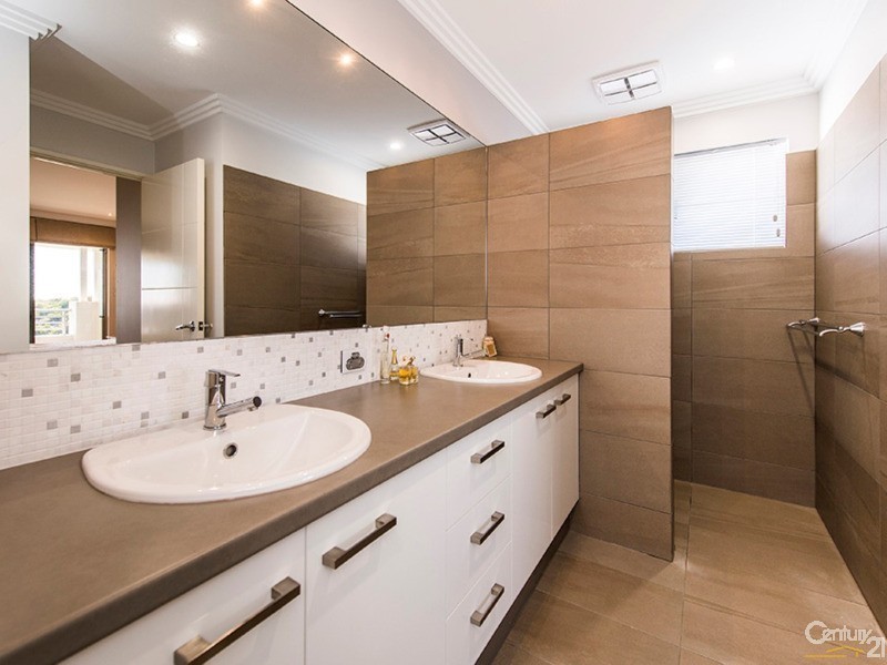 325 Norton Promenade, Dalyellup WA 6230