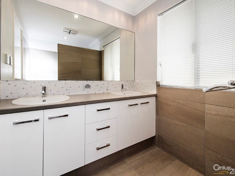 325 Norton Promenade, Dalyellup WA 6230