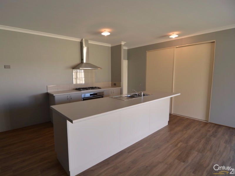 5 Oldfield Street, Millbridge WA 6232