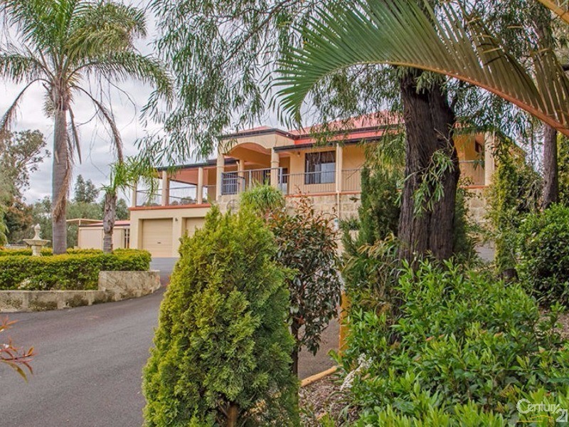 16 Grosmont Glade, Leschenault WA 6233
