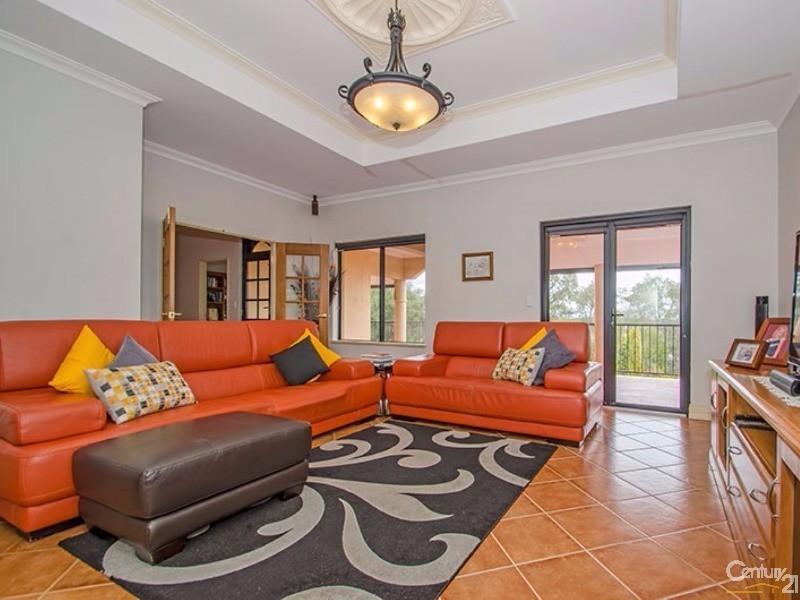 16 Grosmont Glade, Leschenault WA 6233