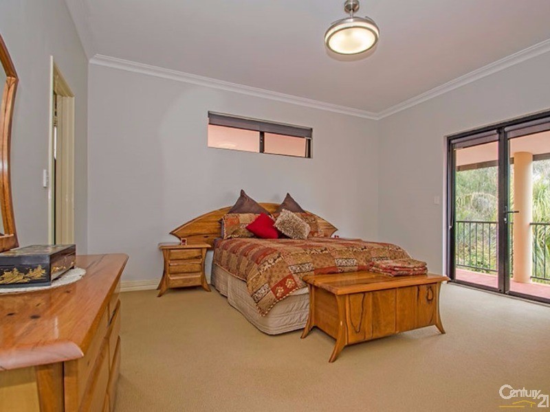 16 Grosmont Glade, Leschenault WA 6233