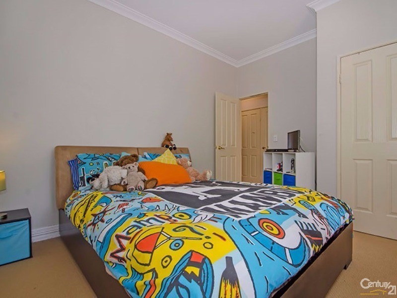 16 Grosmont Glade, Leschenault WA 6233