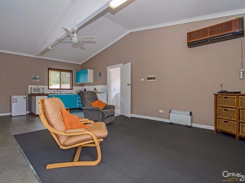 16 Grosmont Glade, Leschenault WA 6233