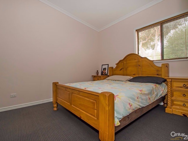 16 Grosmont Glade, Leschenault WA 6233