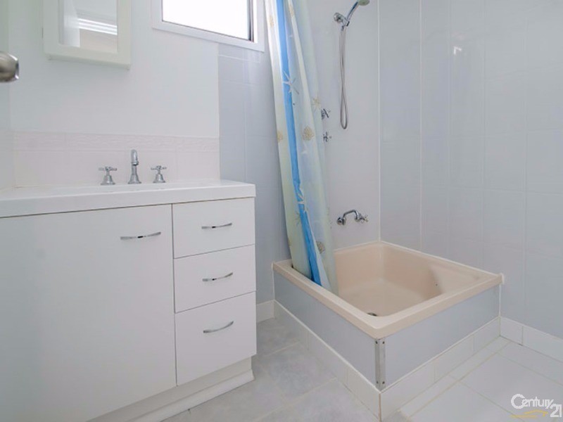 16 Grosmont Glade, Leschenault WA 6233