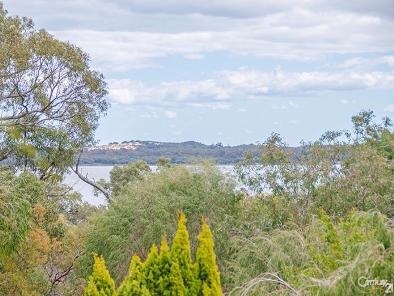 16 Grosmont Glade, Leschenault WA 6233