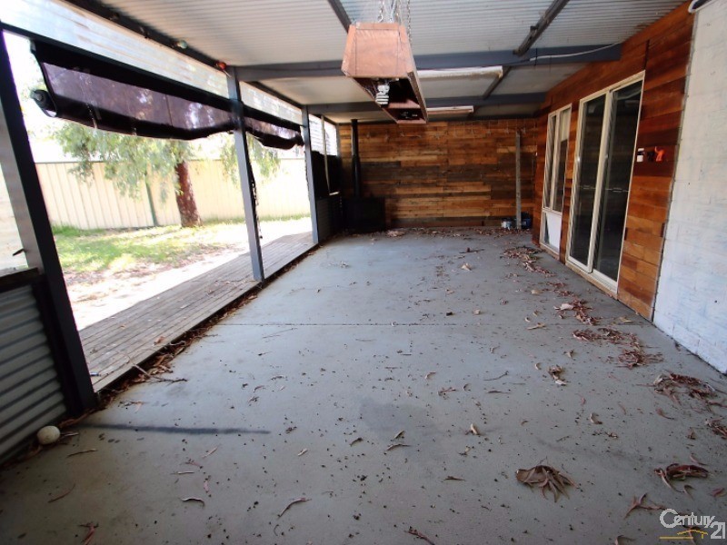 19a Russell Road, Burekup WA 6227