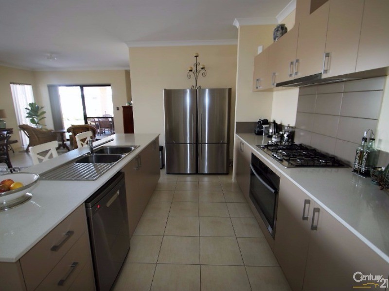 11 Citrine Street, Australind WA 6233